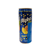 Ananasdryck Alpha Float i blå burk, 250 ml, med fruktbitar på vit bakgrund