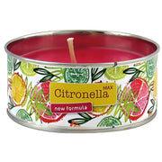 Citronella ljusburk med färgglad citrusdesign, rosa vax och etikett med texten 'new formula'.